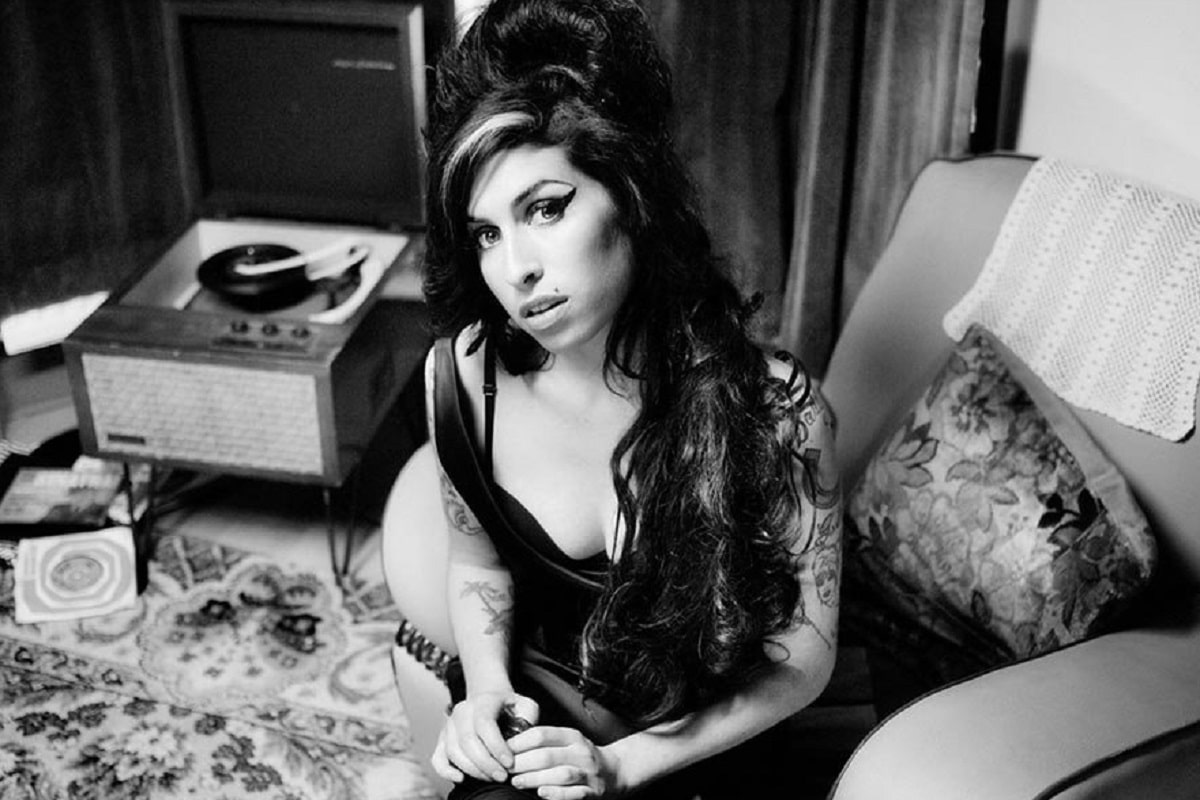 Photo from Amy Winehouse's memorial gallery